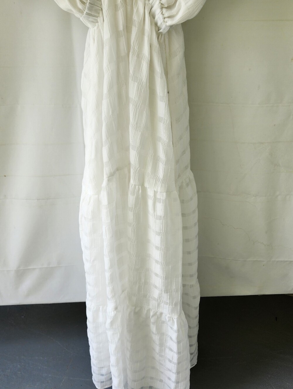 Arula White V-Neck Flutter Sleeve Maxi Dress - Picture 6 of 13
